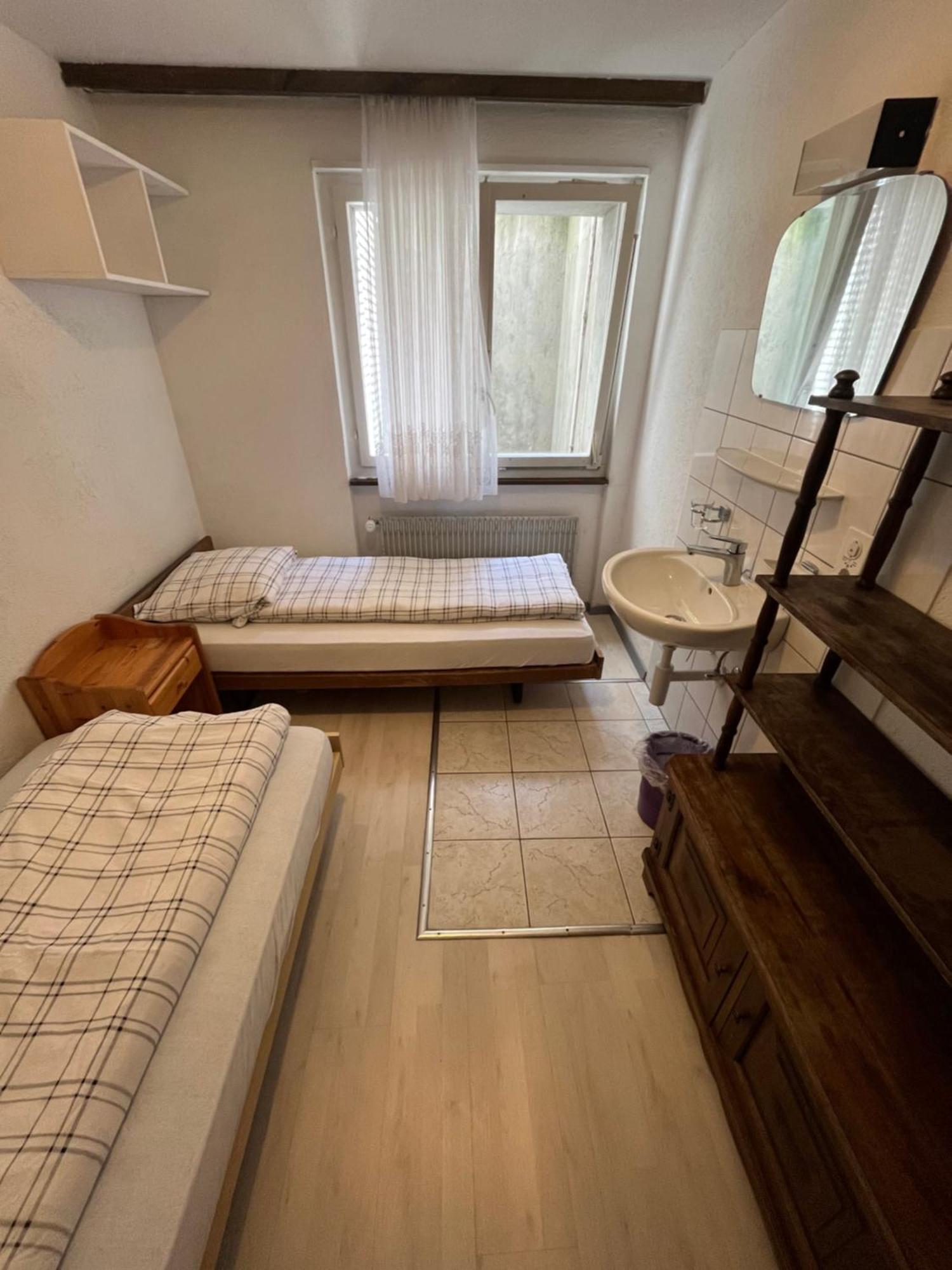 Saas-Balen Holiday House Laerchenheim מראה חיצוני תמונה