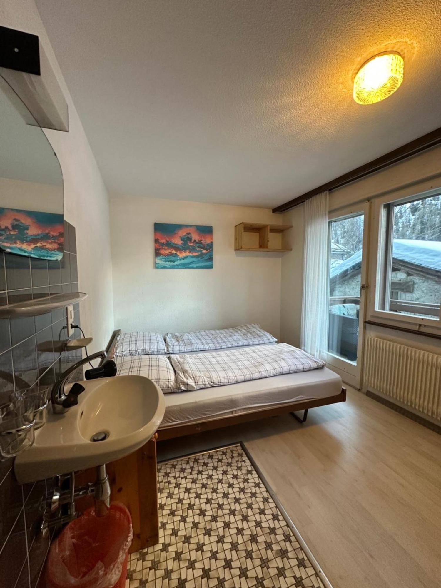 Saas-Balen Holiday House Laerchenheim מראה חיצוני תמונה